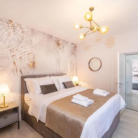 Luxurious In Dalmatia Near Sea *