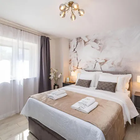 Luxurious In Dalmatia Near Sea *