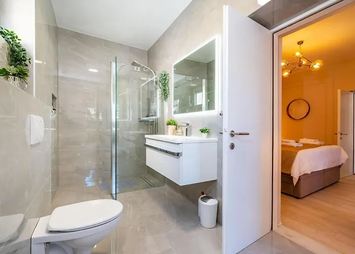 Вилла Luxurious In Dalmatia Near Sea Затон