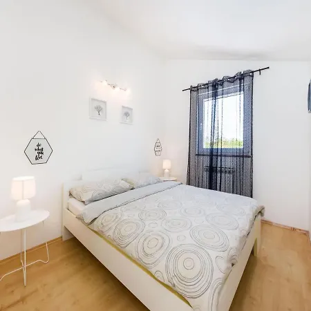 Luxurious In Dalmatia Near Sea *