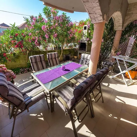 فيلة Luxurious In Dalmatia Near Sea