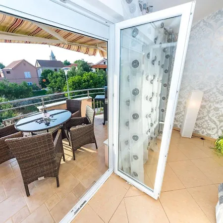 Luxurious In Dalmatia Near Sea