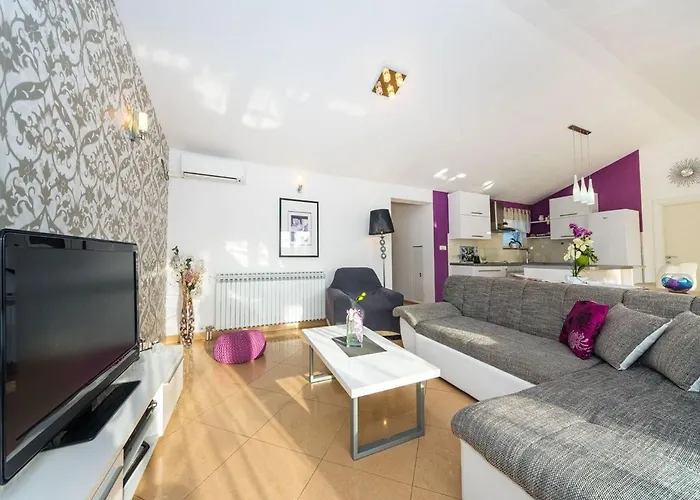 Willa Luxurious In Dalmatia Near Sea *