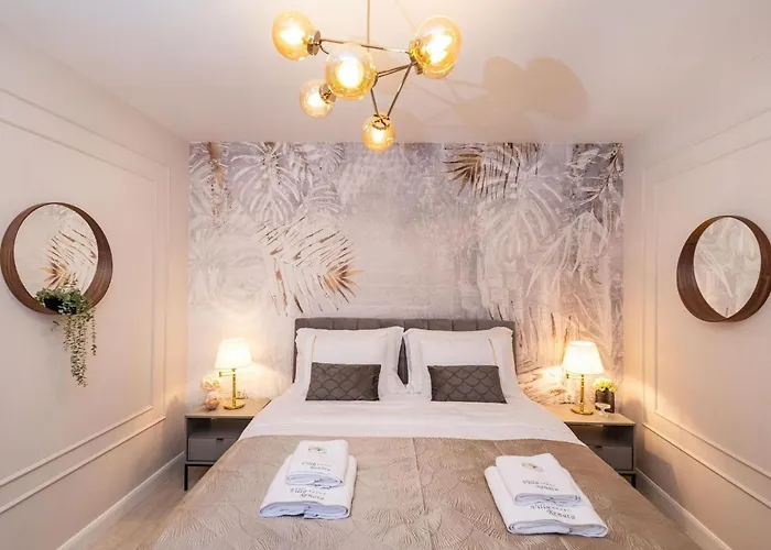 Luxurious In Dalmatia Near Sea